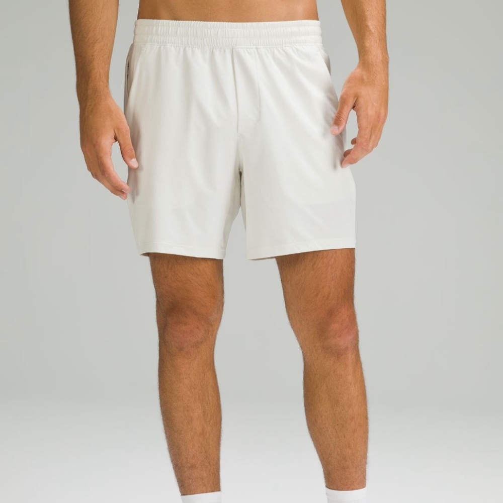 Lululemon Pace Breaker Linerless 7”